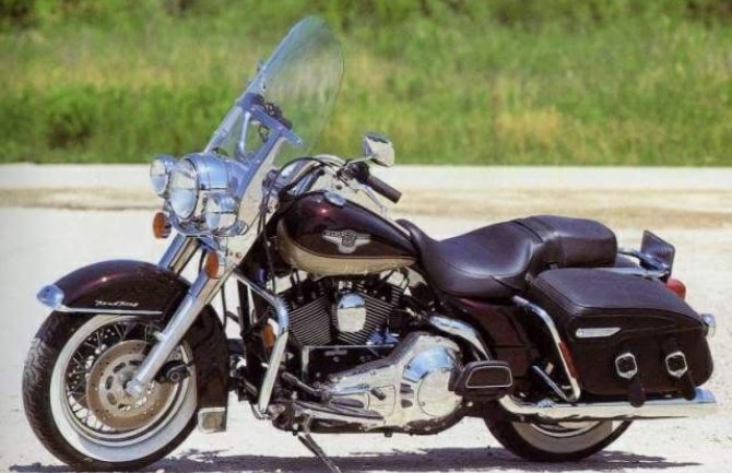 EU uvodi taksu na Harli-Dejvidson, burbon i farmerke Levis