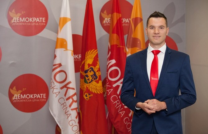 Krstović: Povećavati radna mjesta koja doprinose punjenju budžeta	