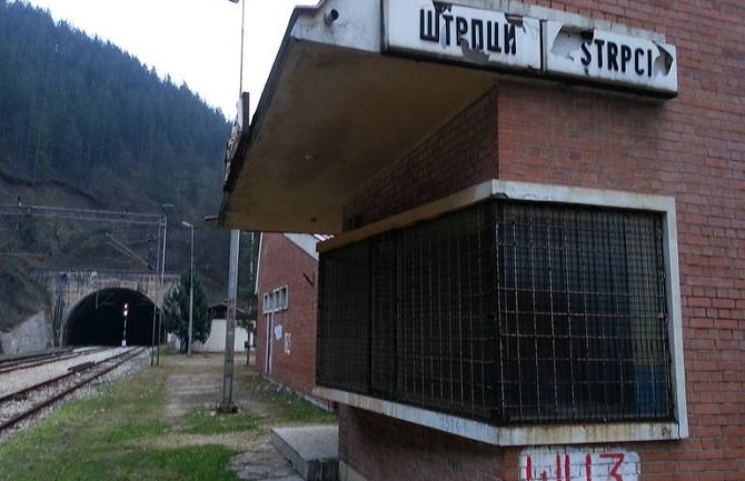 Smailović: Crna Gora još nije izašla iz voza zla u Štrpcima, rezolucija je posljednja nada