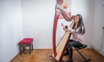 Milica Kankaraš, jedina diplomirana harfistkinja u Crnoj Gori: Ljubav prema harfi jača od svih prepreka