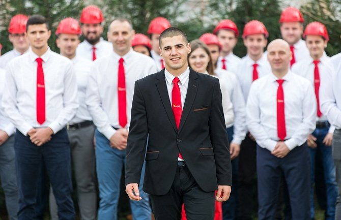 Demokrate: Danilović je sluga DPS-a