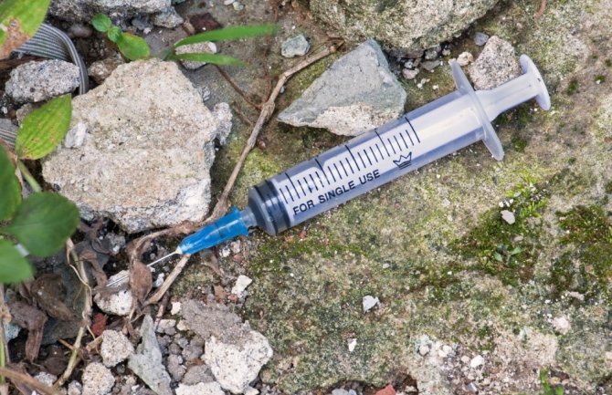 Ni nakon 7 godina nije završena zgrad: Uselili se narkomani, umjesto studenata