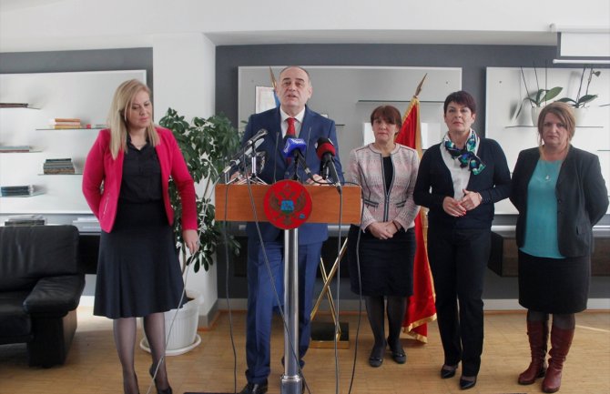 Spriječen uvoz više od hiljadu tona hrane koja je sadržala pesticide, vještačke boje, metale