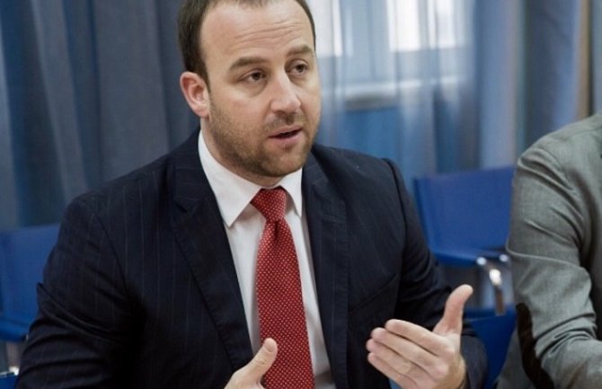 Nikolić: Ideja Zakona o slobodi vjeroispovjesti je dovođenje Crne Gore u vazalni položaj u odnosi na Srbiju