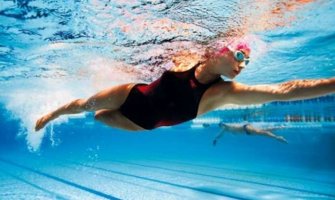 Instruktor plivanja optužen za seksualno zlostavljanje 40 djevojčica