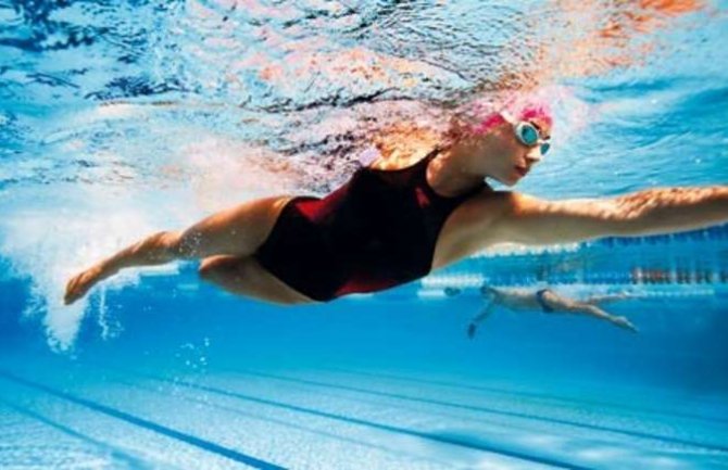 Instruktor plivanja optužen za seksualno zlostavljanje 40 djevojčica