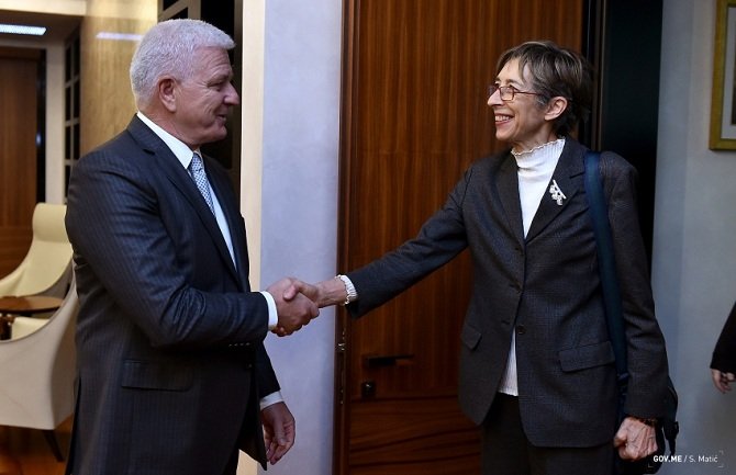 Marković primio šeficu Misije OEBS za posmatranje predsjedničkih izbora