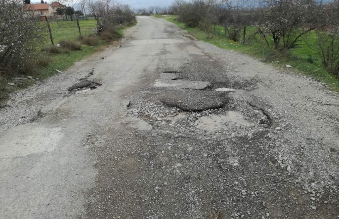 URA: U mjestu „Kuće Rakića“ ulice kao u Africi (FOTO)