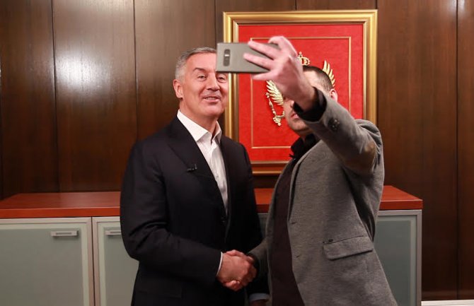 Bjelopoljac predao Đukanoviću Facebook stranicu, sada je to i zvanična stranica kandidata DPS-a