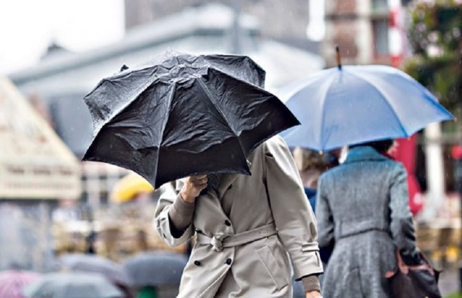 Promjenljivo oblačno, u večernjim satima moguća slaba kiša