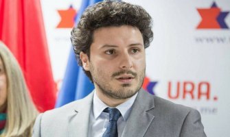 Abazović: Na ulicama se ne ubijaju ni partizani ni četnici, već ljudi koje kultiviše Đukanovićev sistem