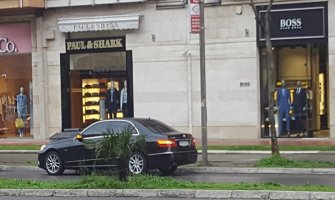 URA traži da Radunović kaže šta traži sa nepropisano parkiranim službenim vozilom