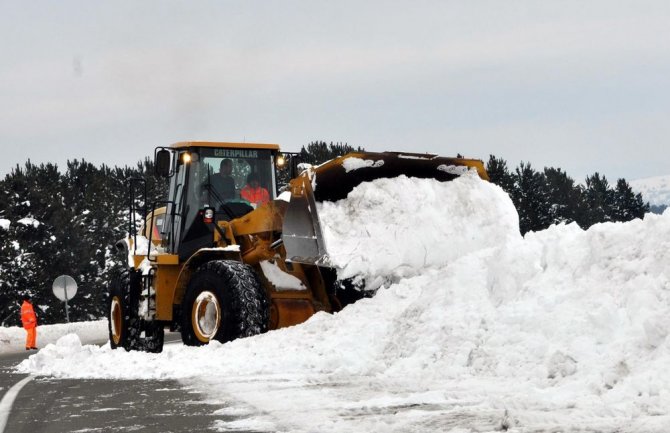 Nakon 5 mjeseci sniježne blokade prohodno do Male Crne Gore