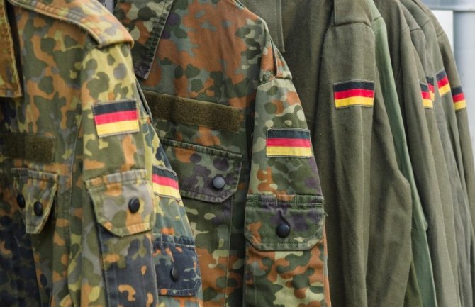 Njemačka vojska lansirala liniju uniformi za trudnice