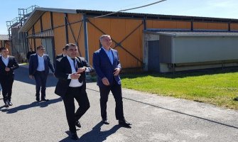 Đukanović u Danilovgradu: Budućnost biznisa je u proizvodnji hrane