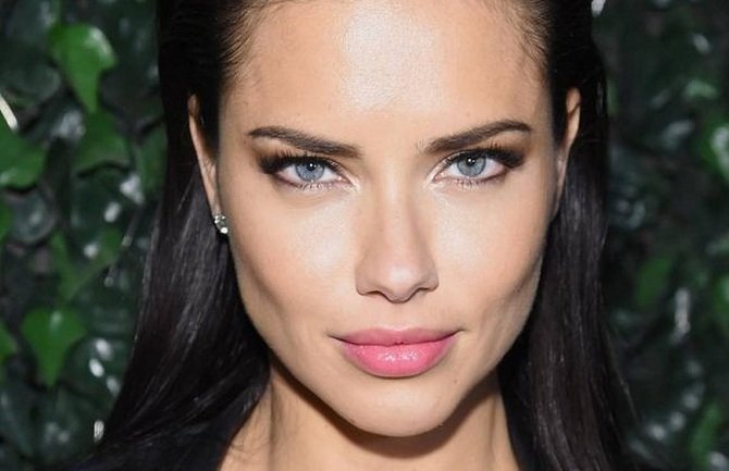 Adriana Lima objavila fotografiju svoje egzotične dijete