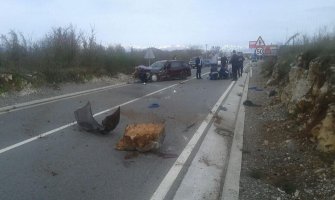 Četiri osobe povrijeđene u nezgodi na izlazu iz Podgorice (VIDEO)