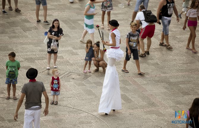 Privučite pažnju prolaznika: Kotor Art Don Brankovi poziva busking umjetnike(FOTO)