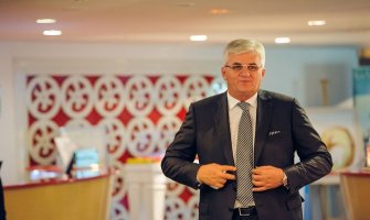 Radulović: Rusi će dolaziti u Crnu Goru dok god budu imali para