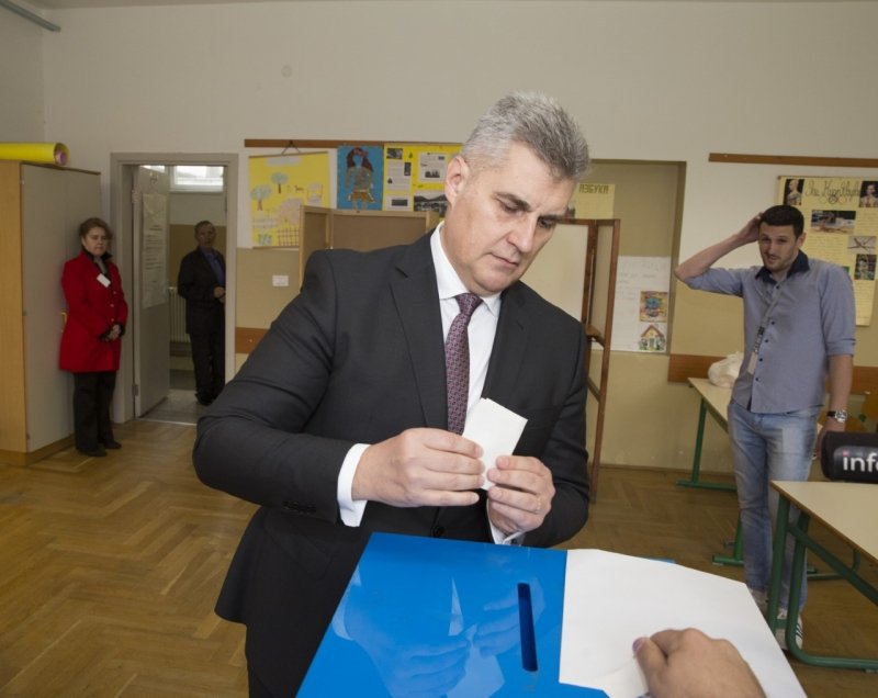 600085de8ec319c3ad7a50be991624bfL