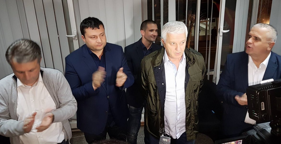 305466694465058924742101387011012o