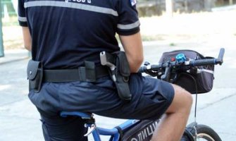 Policajci dobijaju ljetnje uniforme