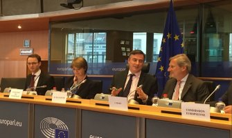 Han poručio da je na liderima Zapadnog Balkana da preuzmu loptu