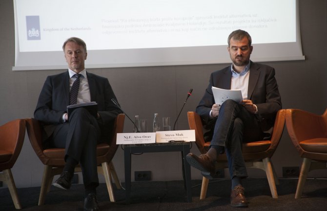 Drašković: Ne vjerujem nijednom političaru koji radi za hiljadu eura