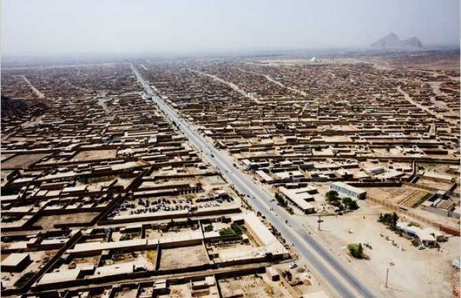 Bombaš samoubica napao NATO konvoj, ubio 11 djece