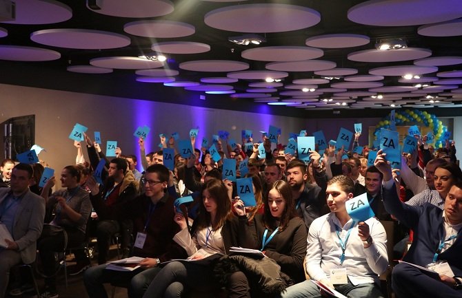 PzP: Partijsko zapošljavanje je kancer nezaposlenosti mladih u Crnoj Gori