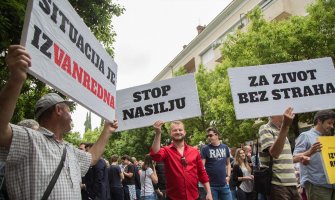 Protest zbog ranjavanje novinarke; Ivanović: Crnogorsko društvo klizi u bezdan
