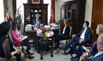 MJU: Donirana sredstva za uređenje kampusa škole