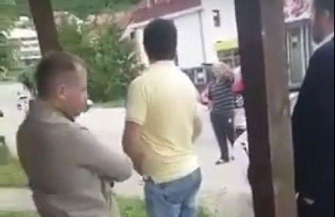 Demokrate Plužine: Aktivista SNP-a upao u naše prostorije i vrijeđao (VIDEO)