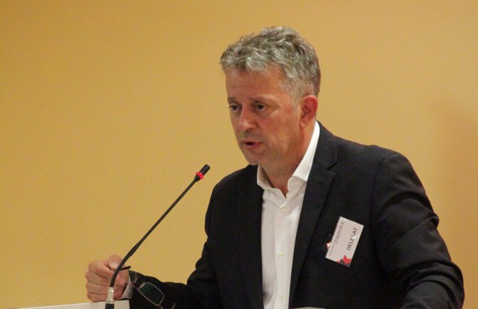 Todorović: Pitamo još jednom, kuda odoše naše pare namijenjene za sportske klubove?