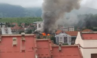 U požaru izgorjele prostorije Televizije Pljevlja (FOTO)