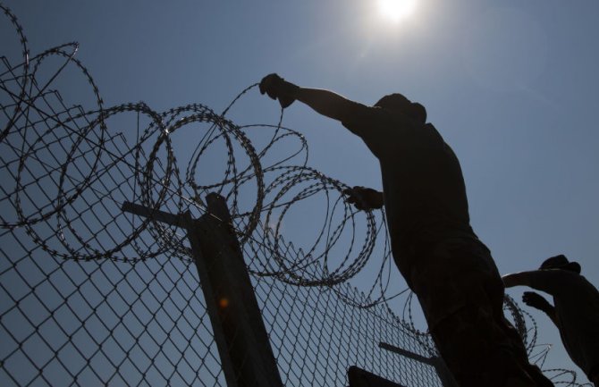 Ako se broj migranata poveća biće žičanih ograda i u Crnoj Gori