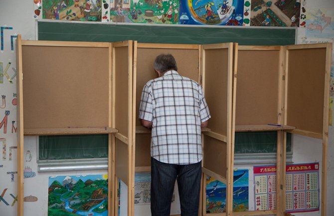 Vukadinović: Opozicija obezglavljena a lideri bi u bojkot za sopstveni spas