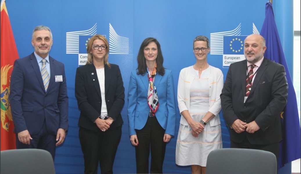 Briselpotpisivanje3a