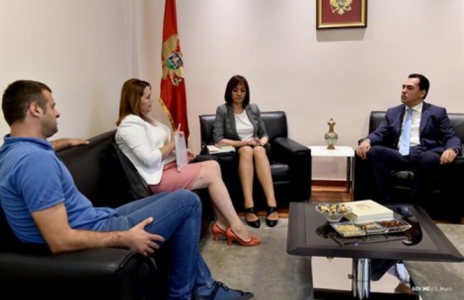  Vlada spremna da doprinese boljem položaju novinara u Crnoj Gori