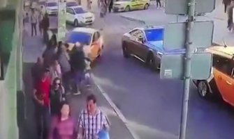 Taksista koji je uletio autom na trotoar: Samo sam želio da odem kući spavam(VIDEO)