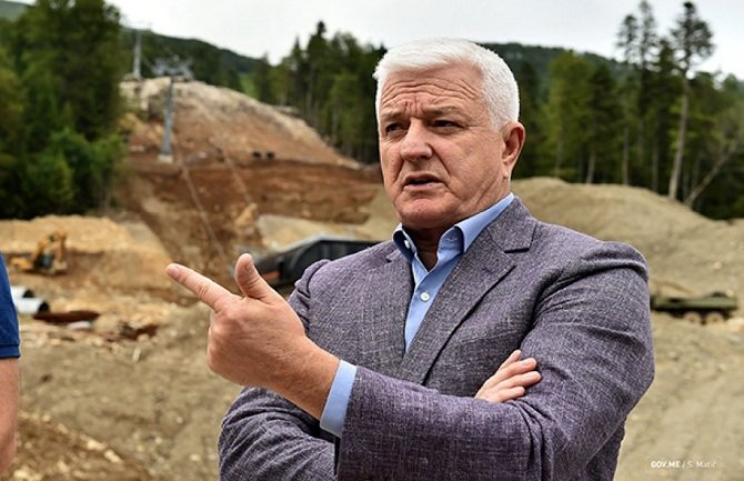 Premijer Marković nenajavljeno obišao gradilište „Kolašin 1600“: Dobro zasučite rukave ili ćemo se svađati