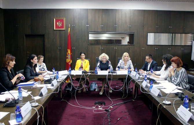 Zakon o životnom partnerstvu lica istog pola atak nad djecom