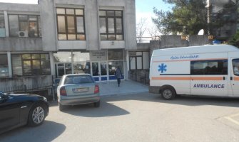 Opšta bolnica Bar: 57 kovid osoba na liječenju, jedan pacijent preminuo