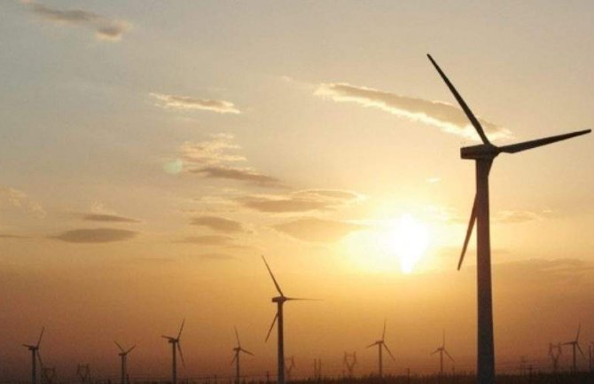 CG  ne može napraviti nijedan megavat bez saglasnosti Brisela