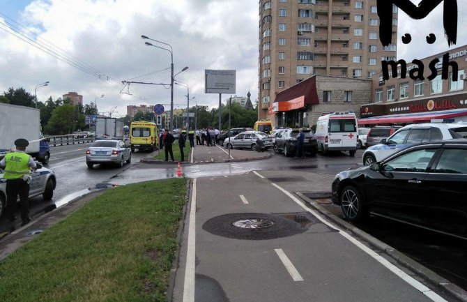 Pijani muškarac držao taoce u supermarketu(VIDEO)