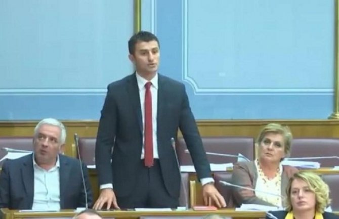 Mitropolija crnogorsko primorska  u CG postaje otvorena meta za sve nacionale šovinsiste i  fanatike