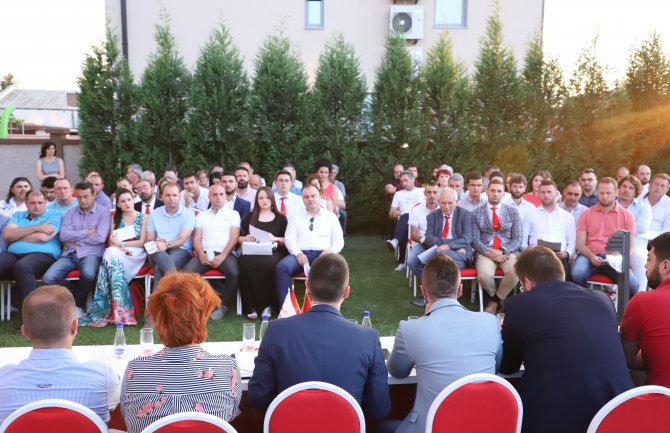 GO Demokrate: Spriječiti uvođenje prinudne uprave u Budvi od strane Vlade