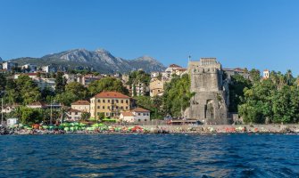 Da mladi daju što veći doprinos u razvoju politike u Herceg Novom