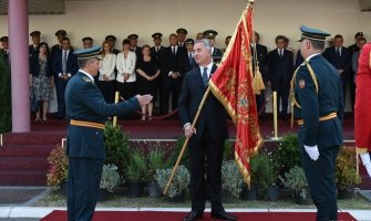 Dakić: Beskompromisno služite državi i njenim interesima