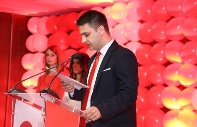 Prijestonicu Crne Gore doveli na prosjački štap, rekonstrukcija  koštala pravo bogatstvo 